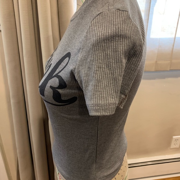 Like New Pink Victoria’s Secret Ribbed Tee Shirt - Picture 3 of 5